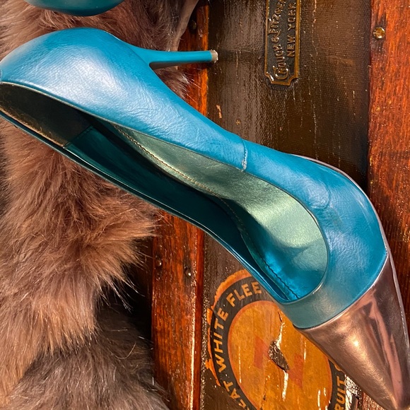 Teal Leather Silver Toe pumps by diba boutique - Picture 7 of 10
